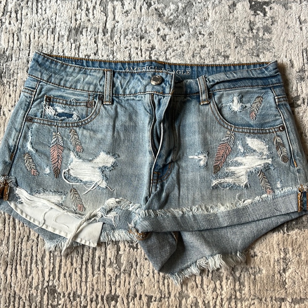 AE - High Waisted Festival Shorts - Picture 1 of 5